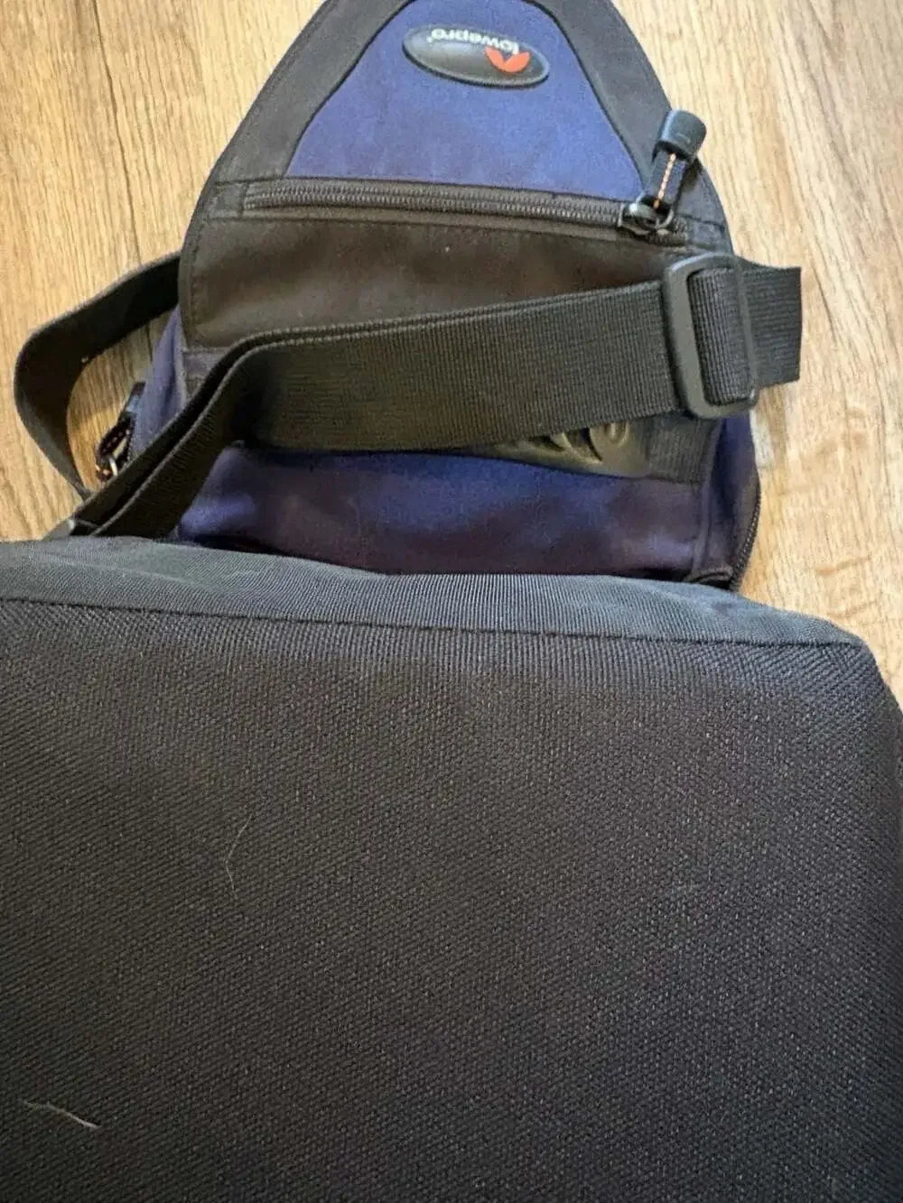 Lowepro nova micro